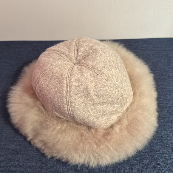 Alpaca and silk winter hat - Picture 4 of 5